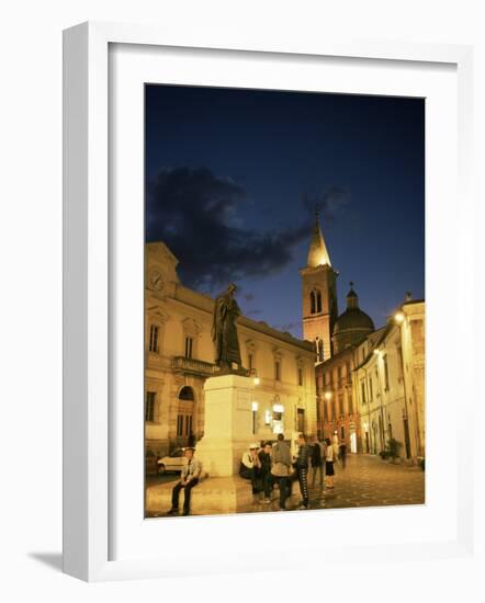 Statue of Ovid, Piazza XX Settembre, Sulmona, Abruzzo, Italy-Ken Gillham-Framed Photographic Print