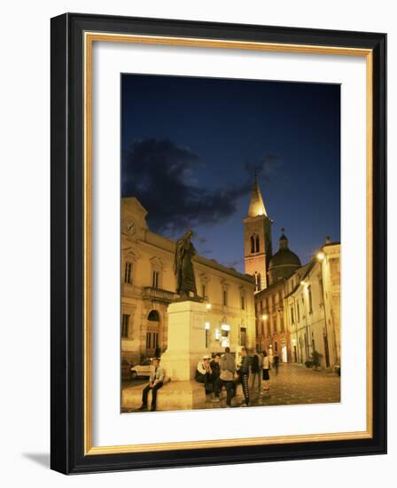 Statue of Ovid, Piazza XX Settembre, Sulmona, Abruzzo, Italy-Ken Gillham-Framed Photographic Print