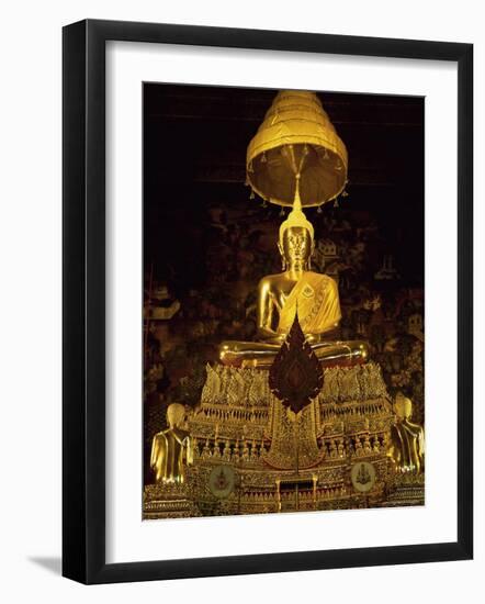 Statue of the Buddha, Wat Pho (Wat Po) (Wat Phra Chetuphon), Bangkok, Thailand, Southeast Asia-Gavin Hellier-Framed Photographic Print