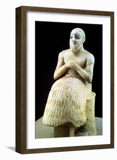 Statue of the Official Ebih-Il-null-Framed Giclee Print