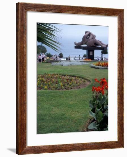 Statute of The Lovers and Ocean in Background, Lovers Park, Miraflores District, Lima, Peru-Cindy Miller Hopkins-Framed Photographic Print