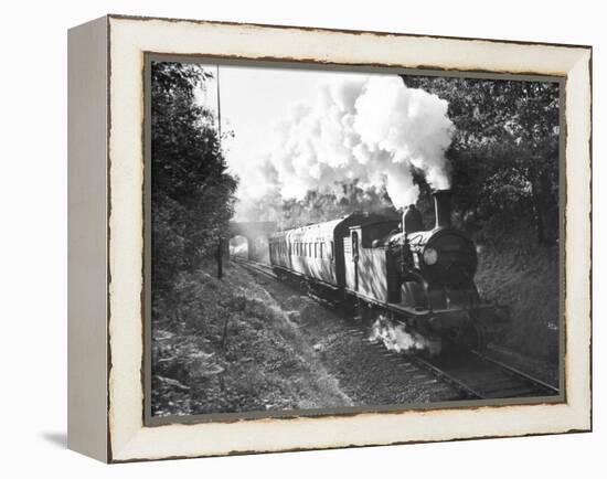 Steam Train on the Southern Region Nr-null-Framed Premier Image Canvas