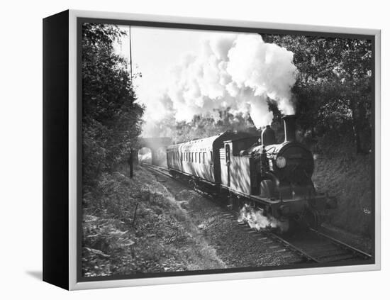 Steam Train on the Southern Region Nr-null-Framed Premier Image Canvas