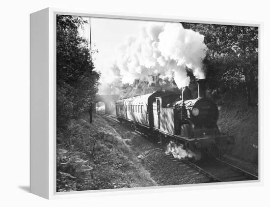 Steam Train on the Southern Region Nr-null-Framed Premier Image Canvas