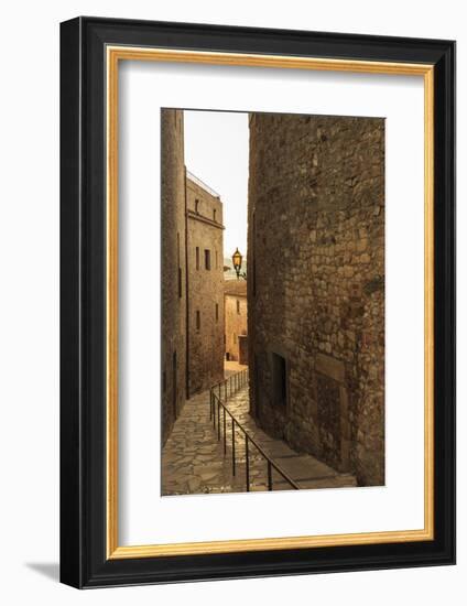 Steep and narrow winding street in gorgeous medieval hilltop walled village, Pals, Baix Emporda, Gi-Eleanor Scriven-Framed Photographic Print