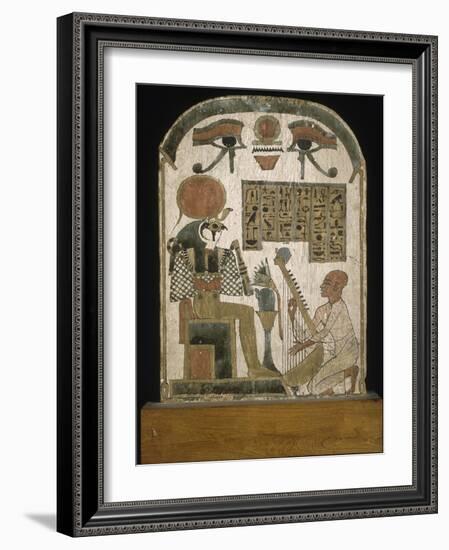 Stèle du harpiste Djedkhonsouioufankh adorant le dieu Rê-Horakhty-null-Framed Giclee Print