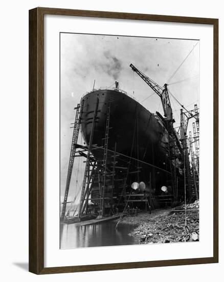 Stern of Ocean Liner Queen Elizabeth-null-Framed Photographic Print