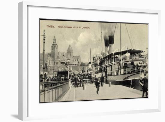 Stettin Pommern, Hen Terrasse Mit S.S. Hertha-null-Framed Giclee Print