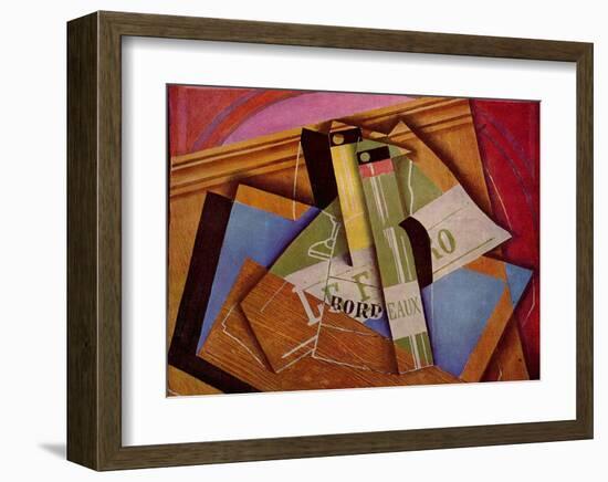 Stilleben mit Bordeuauxflasche-Juan Gris-Framed Art Print