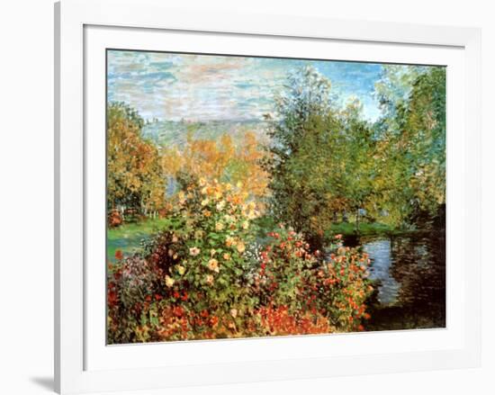 Stiller Winkel im Garten von Montgeron-Claude Monet-Framed Art Print