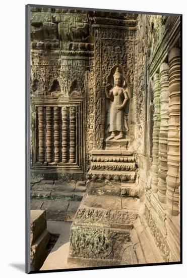 Stone Carvings of Apsara at Angkor Wat, Cambodia-Paul Souders-Mounted Photographic Print