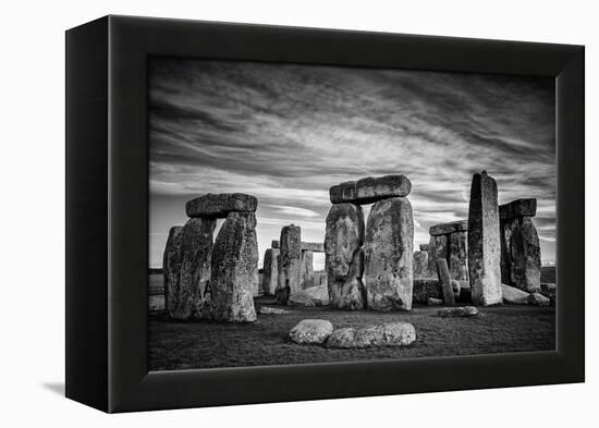 Stonehenge-Rory Garforth-Framed Premier Image Canvas