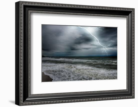 Storm on the Sea-null-Framed Premium Giclee Print