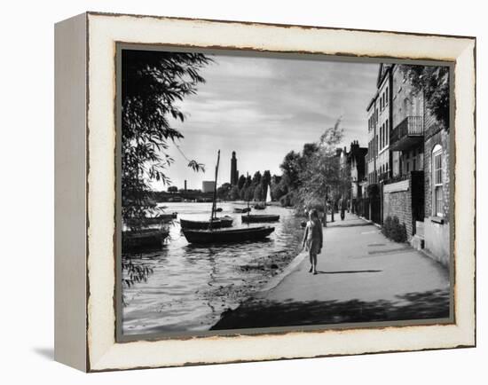 Strand-On-The-Green-Fred Musto-Framed Premier Image Canvas