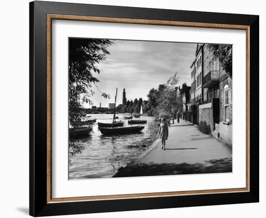 Strand-On-The-Green-Fred Musto-Framed Photographic Print