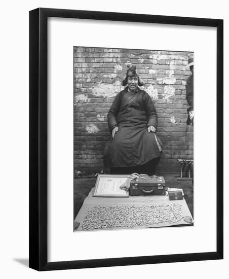 Street Dentist Who Pulls Teeth-null-Framed Photographic Print