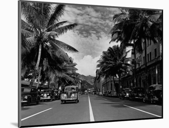 Street in Honolulu, Hawaii-null-Mounted Photographic Print