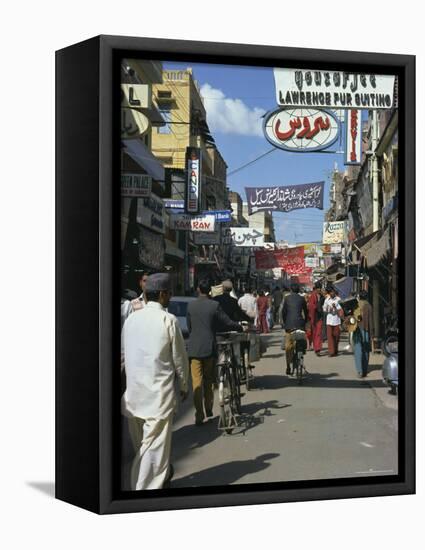 Street Scene, Lahore, Punjab, Pakistan, Asia-Robert Harding-Framed Premier Image Canvas