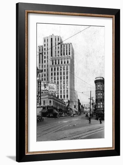 Street Scene - Tacoma, WA-Lantern Press-Framed Art Print