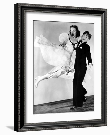 Strike Up The Band, Judy Garland, Mickey Rooney, 1940-null-Framed Photo