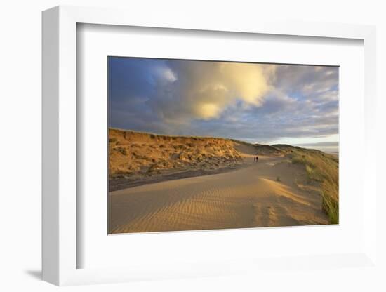 Stroller in the Costal Cliffs at the 'Rotes Kliff' on the Island of Sylt in the Evening Light-Uwe Steffens-Framed Photographic Print