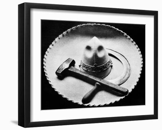 Struggles in Mexico C.1923 (B/W Photo)-Tina Modotti-Framed Giclee Print