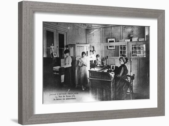 Subscriptions Office of the Newspaper L'Action Francaise, Paris, 1917-null-Framed Giclee Print