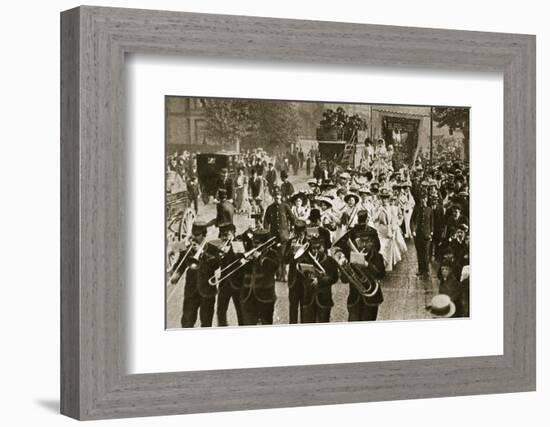 Suffragette 'martyrs' released from prison, 1908-Central News-Framed Photographic Print