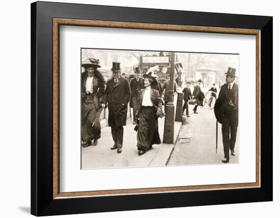 Suffragettes trying to speak to the Prime Minister, London, 1908-Unknown-Framed Photographic Print