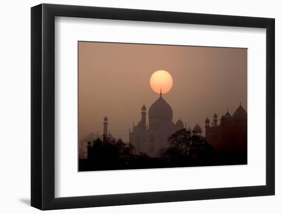 Sun Sets over Taj Mahal Mausoleum, Agra, India-Jaynes Gallery-Framed Photographic Print