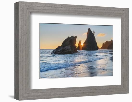 Sun setting behind Split Rock on Rialto Beach Olympic National Park, Washington State-Alan Majchrowicz-Framed Photographic Print