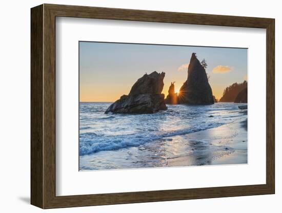 Sun setting behind Split Rock on Rialto Beach Olympic National Park, Washington State-Alan Majchrowicz-Framed Photographic Print