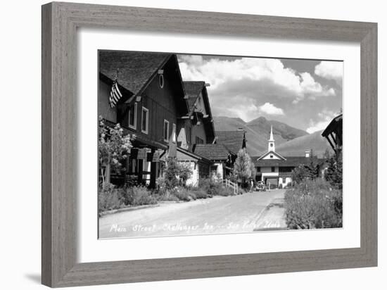 Sun Valley, Idaho - Main Street View of Challenger Inn-Lantern Press-Framed Art Print