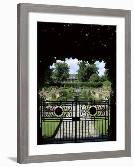 Sunken Garden, Kensington Gardens, London, England, United Kingdom-Nelly Boyd-Framed Photographic Print