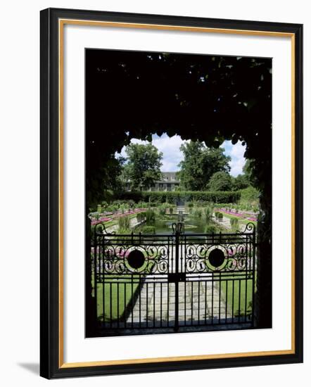 Sunken Garden, Kensington Gardens, London, England, United Kingdom-Nelly Boyd-Framed Photographic Print