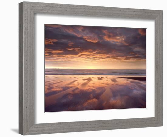 Sunrise, Alnmouth Beach, Alnmouth, Alnwick, Northumberland, England, United Kingdom, Europe-Lee Frost-Framed Photographic Print