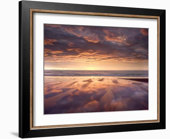 Sunrise, Alnmouth Beach, Alnmouth, Alnwick, Northumberland, England, United Kingdom, Europe-Lee Frost-Framed Photographic Print