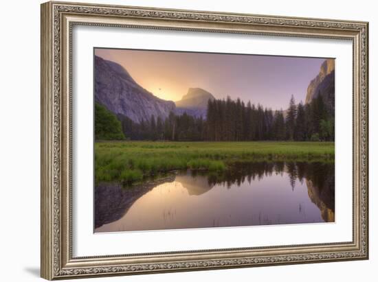 Sunrise at Cooks Meadow-Vincent James-Framed Photographic Print