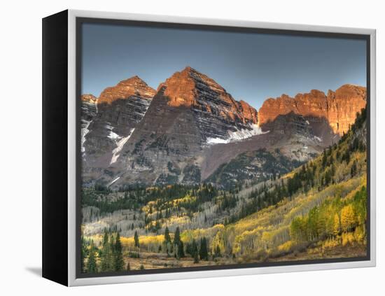 Sunrise at the Maroon-Bells in Colorado's Maroon Bells-Snowmass Wilderness Area-Kyle Hammons-Framed Premier Image Canvas