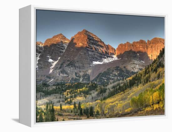 Sunrise at the Maroon-Bells in Colorado's Maroon Bells-Snowmass Wilderness Area-Kyle Hammons-Framed Premier Image Canvas