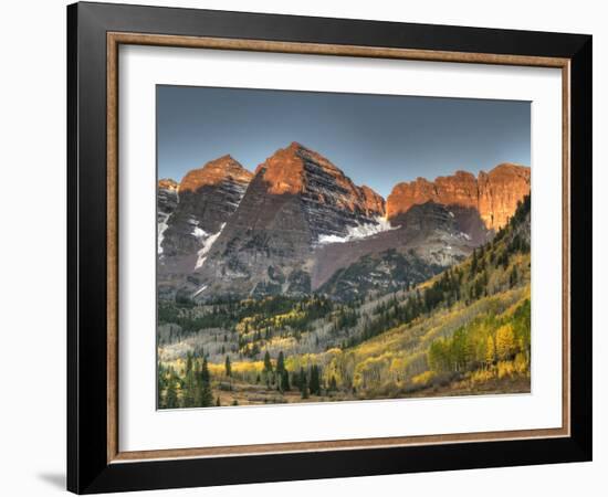 Sunrise at the Maroon-Bells in Colorado's Maroon Bells-Snowmass Wilderness Area-Kyle Hammons-Framed Photographic Print