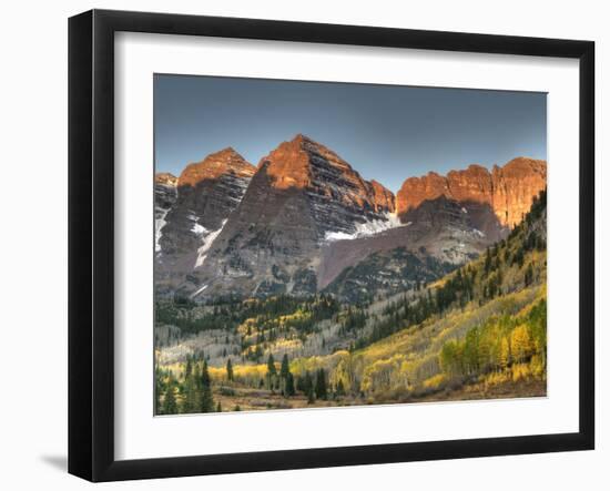 Sunrise at the Maroon-Bells in Colorado's Maroon Bells-Snowmass Wilderness Area-Kyle Hammons-Framed Photographic Print