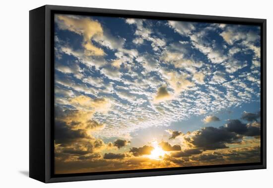 Sunrise in the Sky-vent du sud-Framed Premier Image Canvas