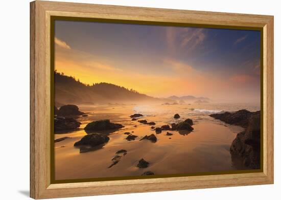 Sunrise over Crescent Beach, Oregon Coast, Pacific Ocean, Pacific Northwest-Craig Tuttle-Framed Premier Image Canvas