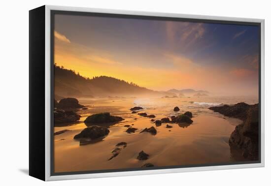 Sunrise over Crescent Beach, Oregon Coast, Pacific Ocean, Pacific Northwest-Craig Tuttle-Framed Premier Image Canvas