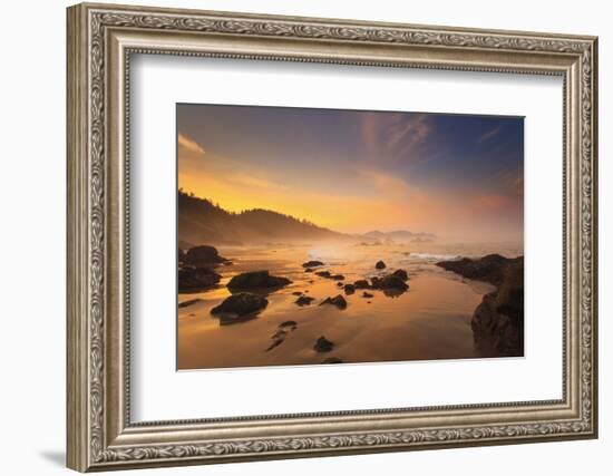 Sunrise over Crescent Beach, Oregon Coast, Pacific Ocean, Pacific Northwest-Craig Tuttle-Framed Photographic Print