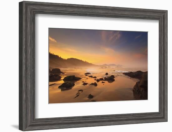 Sunrise over Crescent Beach, Oregon Coast, Pacific Ocean, Pacific Northwest-Craig Tuttle-Framed Photographic Print