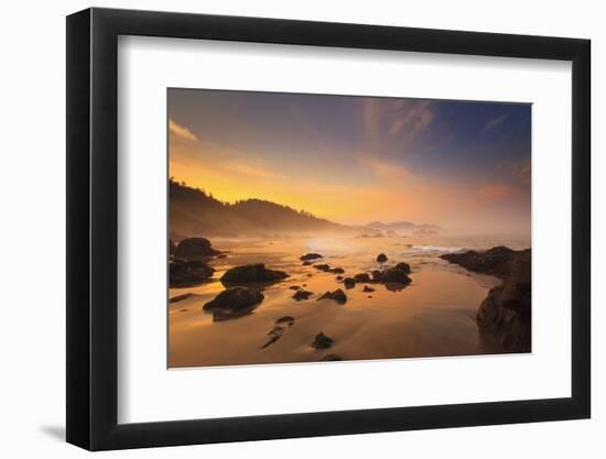 Sunrise over Crescent Beach, Oregon Coast, Pacific Ocean, Pacific Northwest-Craig Tuttle-Framed Photographic Print