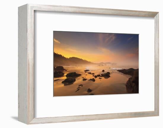 Sunrise over Crescent Beach, Oregon Coast, Pacific Ocean, Pacific Northwest-Craig Tuttle-Framed Photographic Print