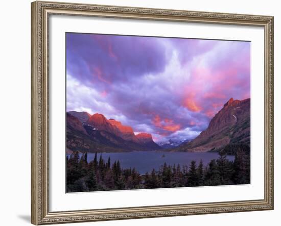 Sunrise over Wild Goose Island, Glacier National Park, Montana, USA-Chuck Haney-Framed Photographic Print